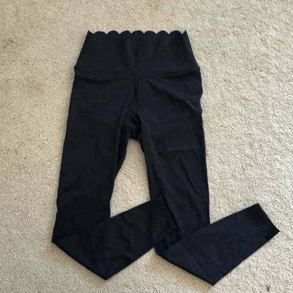 Joy Lab Women’s Scallop Detail High-Rise 7/8 Leggings Black XS - Picture 1 of 6